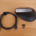 Logitech MX Vertical ergonomische Maus: USB-Ladekabel und Bluetooth-Adapter